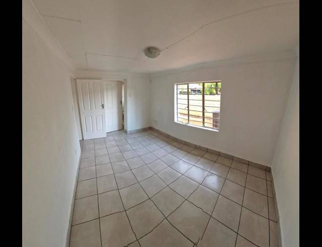 3 BEDROOM PROPERTY TO RENT IN BRENTHURST